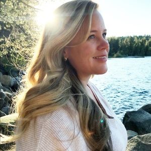 Meet your Posher, Halina